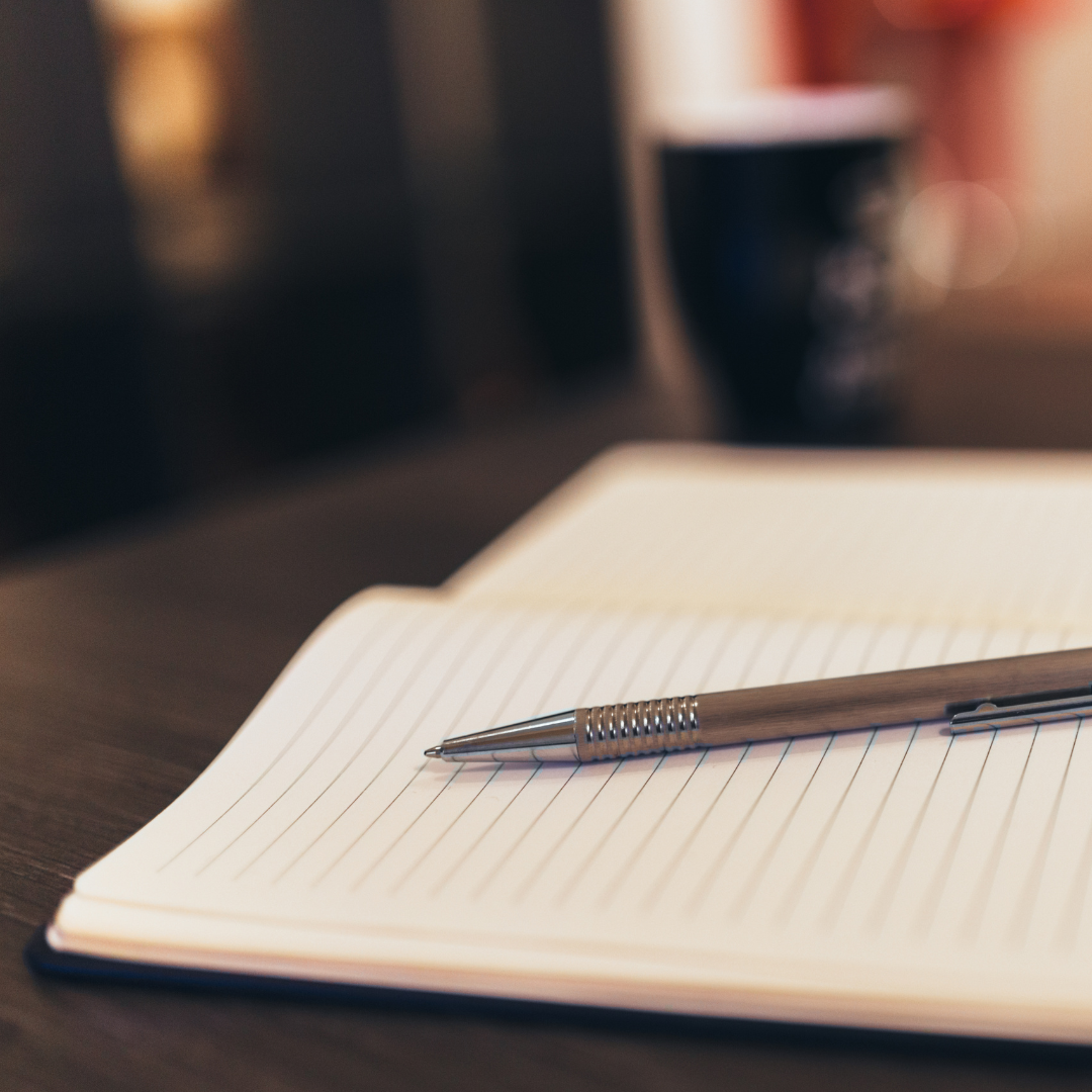 notitieboek met pen